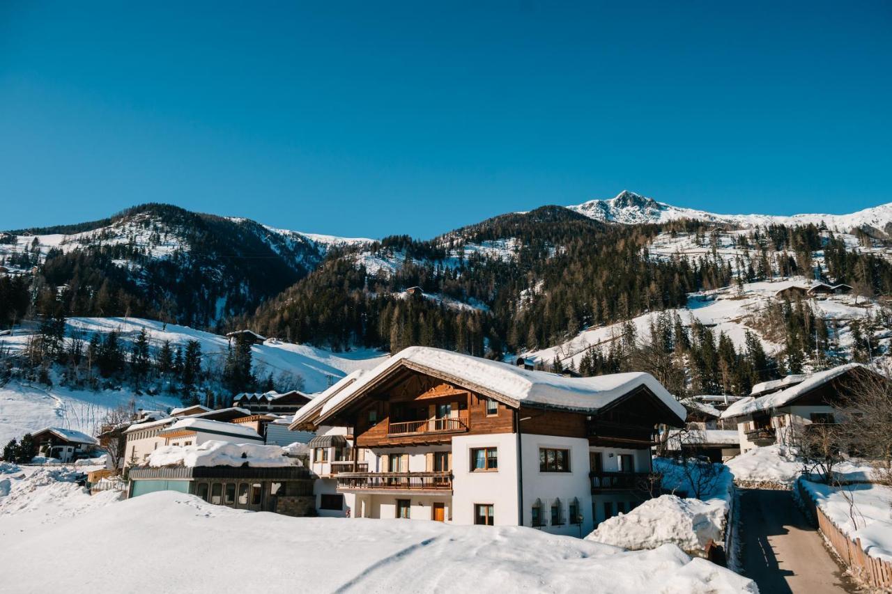 Residence Karnutsch ซานตาวัลปูร์กา ภายนอก รูปภาพ